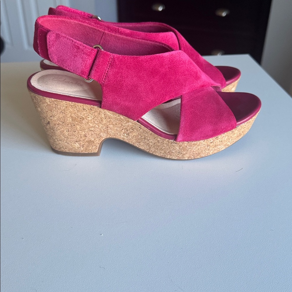 Women's Suede Wedge Sandals - Pink Clark’s